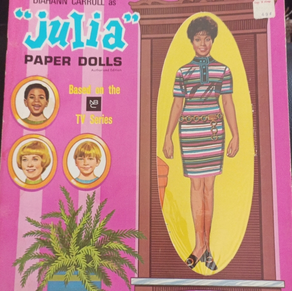Diahann Carroll," Julia"Vintage paper doll - Picture 2 of 2